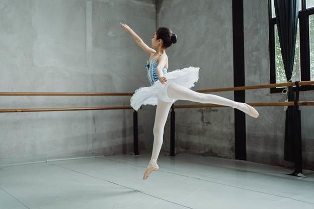 Why Are Leotards and Tutus the Preferred Choice of Clothing for Ballet?